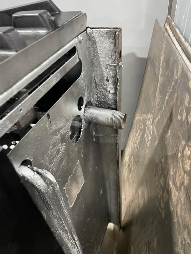 Garland Commercial Stainless Steel Natural Gas Powered 10 Burner Range/Double Oven Combo! With Wire Oven Racks! On Legs! - Image 10 of 10