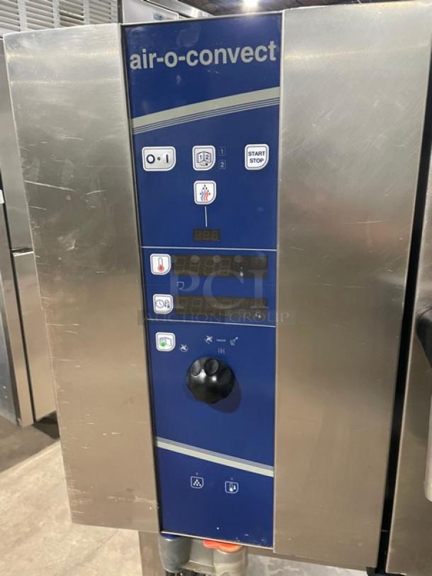 Electrolux Air-O-Convect Series Commercial Stainless Steel Natural Gas Powered Combi Oven! With Wired Oven Racks! With Heavy Duty Pan Holding Equipment Base! Model: AOS062GCP1 SN: 32010003! 120V 1 Phase! On Legs! - Image 6 of 9