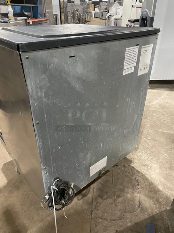 Hoshizaki Commercial Stainless Steel Electric Powered Countertop Ice Making/Dispensing Machine! With Water Dispenser & Drip Tray! Model: DM-180A SN: Q01961K! 115V 1 Phase! - Image 4 of 10