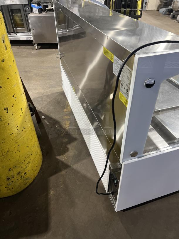 Avantco! 2021 Late Model! Commercial White Horizontal 75" Air-Curtain Refrigerated Open Grab-N-Go Merchandiser Display Case! With Stainless Steel Interior & Adjustable Shelving! Model: 224WHAC75 SN: 2821241213865139! 115V! On Casters! - Image 3 of 6