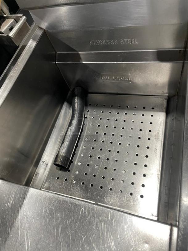 Tri-Star Commercial Stainless Steel Natural Gas Powered Deep Fat Fryer! With Back Splash & Basket Hanger! On Legs! - Image 5 of 8