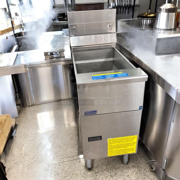 Excellent Pitco Gas Fryer – 70,000 BTU – Tested & Working! - Image 2 of 5