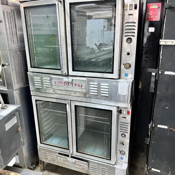 Excellent Condition Blodgett DFG-100 Double Deck Gas Convection Oven – Tested & Working! - Image 2 of 10