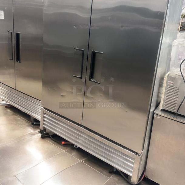 Excellent True T-49F Two-Door Reach-In Freezer – 115V – Tested & Working! - Image 2 of 5