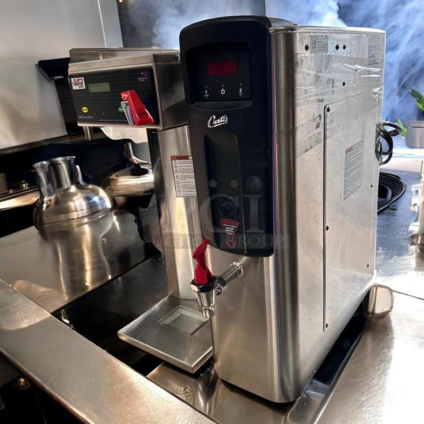 Excellent Condition Wilbur Curtis SCD500GT62A000 Coffee Brewer – 120/220V – Tested & Working! - Image 4 of 9