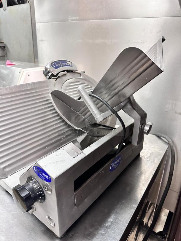Excellent Condition Globe GC512 Chefmate Slicer – 115V – Tested & Working! - Image 3 of 5
