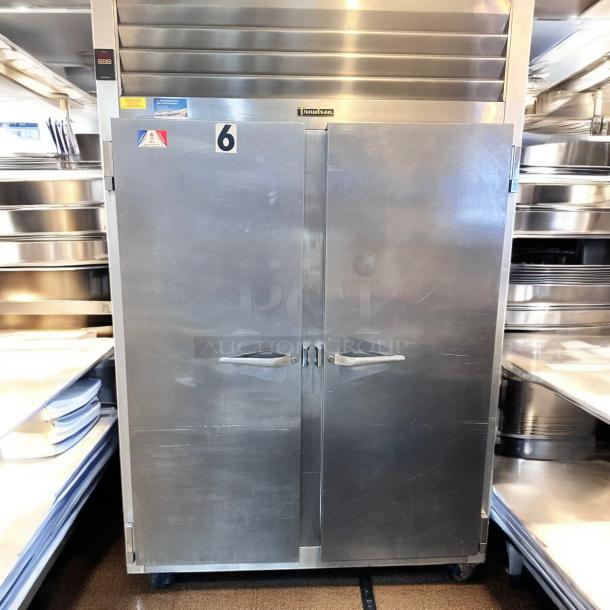 Excellent Traulsen 52" Two Section Reach In Refrigerator 115v Tested and Working! - Image 2 of 7