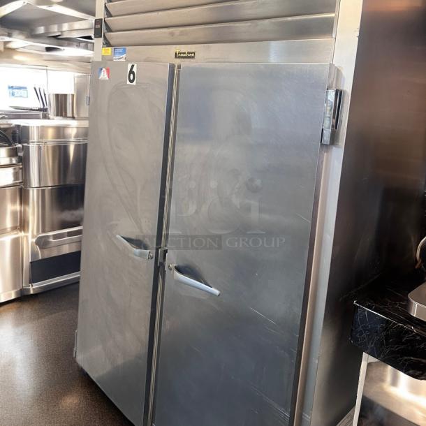 Excellent Traulsen 52" Two Section Reach In Refrigerator 115v Tested and Working! - Image 4 of 7