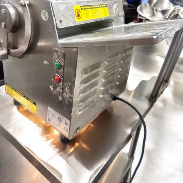 Excellent Condition Somerset CDR-100 Dough Sheeter – 110V – Tested & Working! - Image 4 of 9