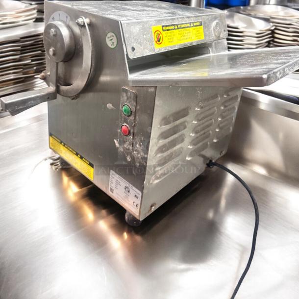 Excellent Condition Somerset CDR-100 Dough Sheeter – 110V – Tested & Working! - Image 6 of 9