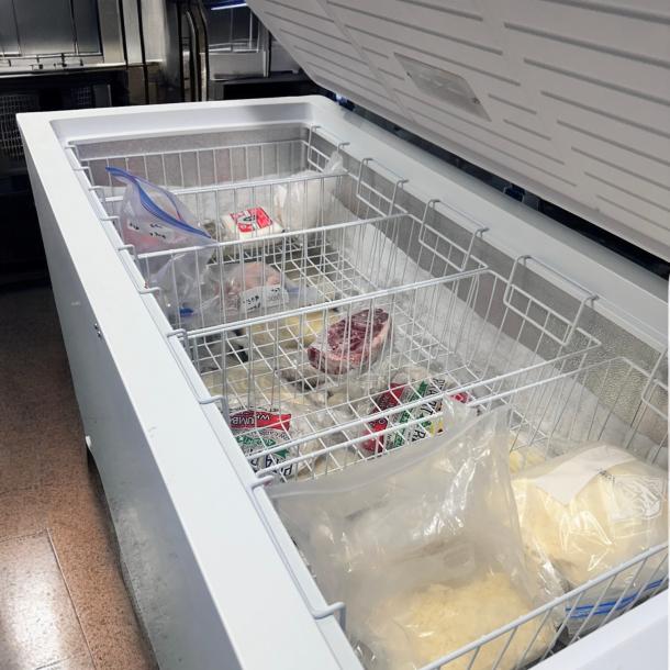 Excellent Condition Insignia NS-CZ14WH7 Chest Freezer – 115V – Tested & Working! - Image 7 of 10