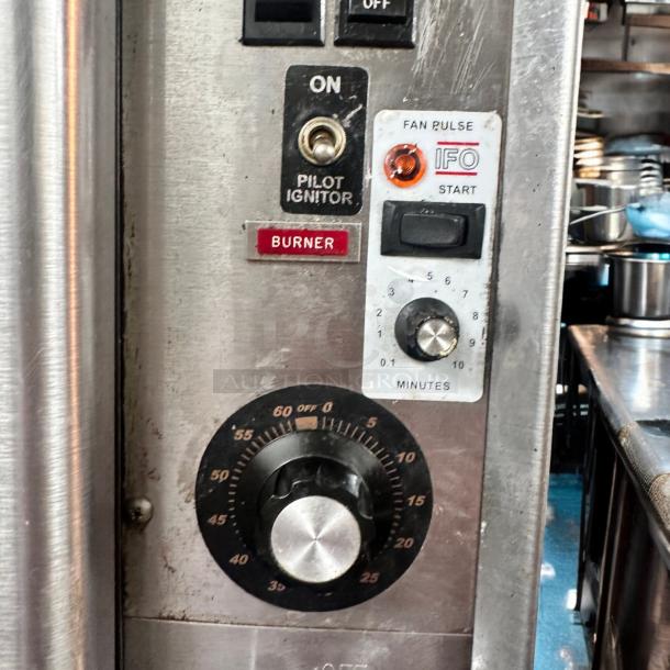 Clean Montague 2-115A Vectaire Convection Oven Gas Double-deck Tested and Working! - Image 13 of 13