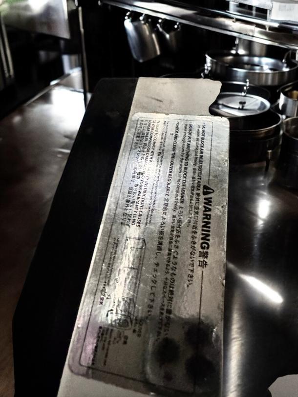 Excellent Yoshimasa YMSC-6-L 72″ Self-Contained Curved Glass Refrigerated Sushi Case 115volt Tested and Working! - Image 8 of 11