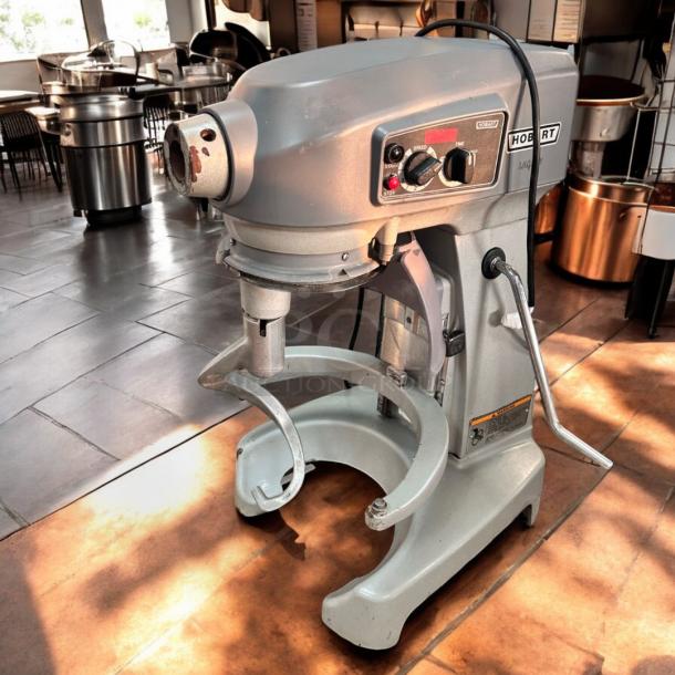 Hobart HL200 Legacy+ 20 qt Planetary Mixer - Bench Model, 1/2 hp, 115volt Tested and Working! 'needs bowl' - Image 1 of 11