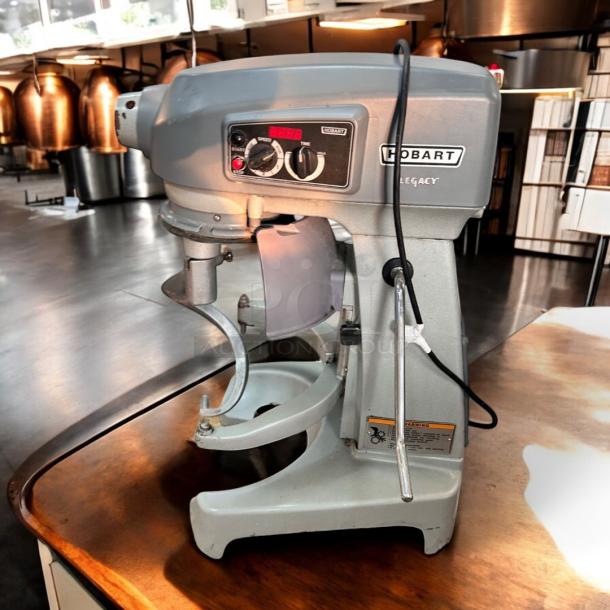 Hobart HL200 Legacy+ 20 qt Planetary Mixer - Bench Model, 1/2 hp, 115volt Tested and Working! 'needs bowl' - Image 7 of 11