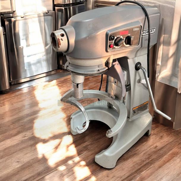 Hobart HL200 Legacy+ 20 qt Planetary Mixer - Bench Model, 1/2 hp, 115volt Tested and Working! 'needs bowl' - Image 8 of 11