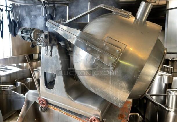 Excellent Condition Wow Commercial 100-Gallon Gas Rotating Tilted Kettle – Fully Tested & Working! - Image 1 of 7