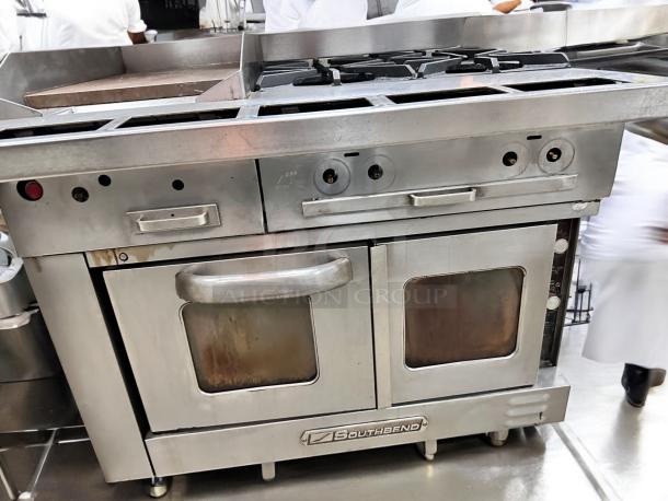 Southbend Commercial Gas Range with Oven and Griddle - Fully Tested & Working! - Image 8 of 9