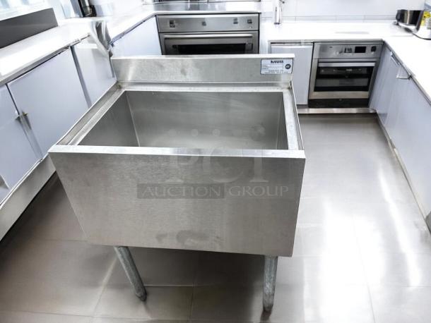 Excellent Condition Krowne Commercial Sink – Stainless Steel – Tested & Working! - Image 5 of 5