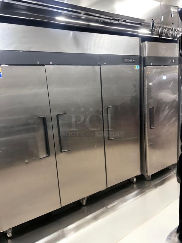 Excellent Condition Turbo Air M3R72-3 Commercial 3-Door Refrigerator – Tested & Working! - Image 2 of 6