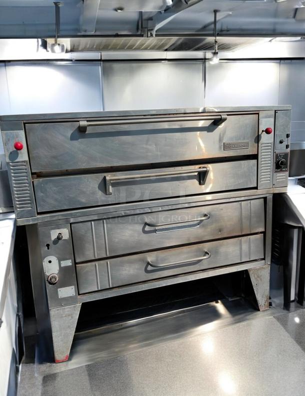 Excellent Garland Pyro-Deck Gas Pizza Oven – Tested & Working! - Image 9 of 12