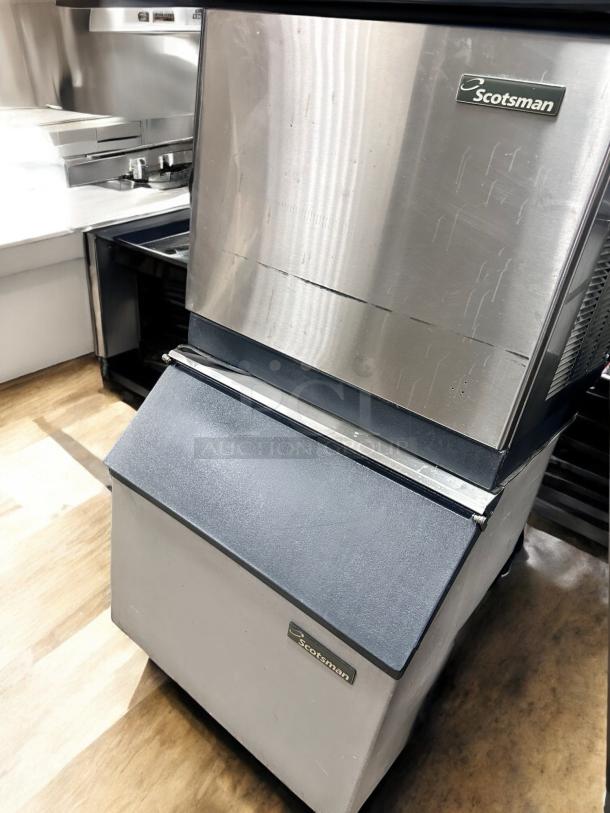 Scotsman CME506AS-1H Ice Maker & Bin – Tested & Working! - Image 2 of 5