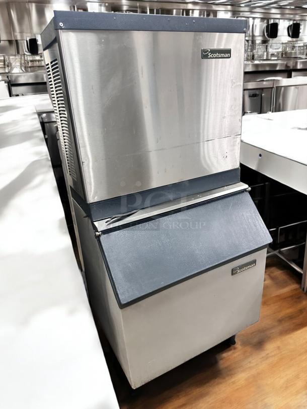 Scotsman CME506AS-1H Ice Maker & Bin – Tested & Working! - Image 4 of 5