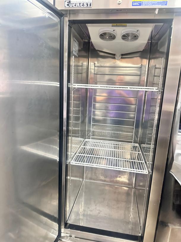 Excellent Condition Everest ESF1 Single-Door Commercial Freezer – Tested & Working! - Image 4 of 5