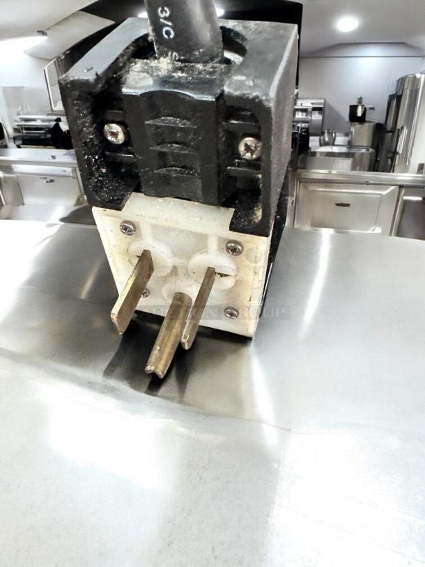 Excellent Condition TurboChef i3 Rapid Cook Oven – Tested & Working! - Image 8 of 10