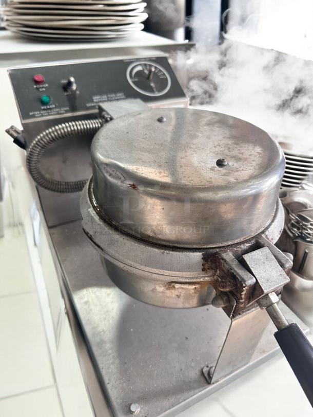 EXCELLENT CONDITION! Gold Medal 5020 Giant Waffle Cone Baker – Tested & Working! - Image 6 of 9