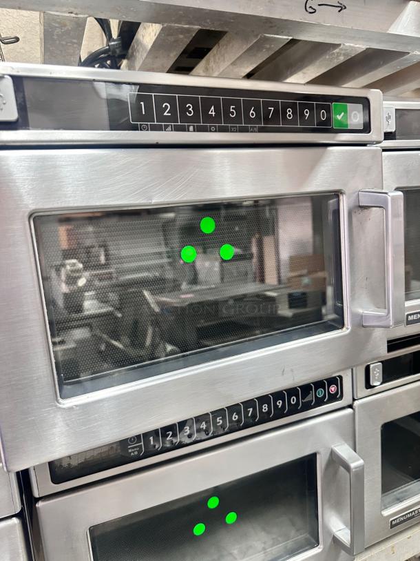 Excellent Condition Menumaster CRC21T2RLPF Commercial Microwave – Tested & Working! - Image 1 of 10