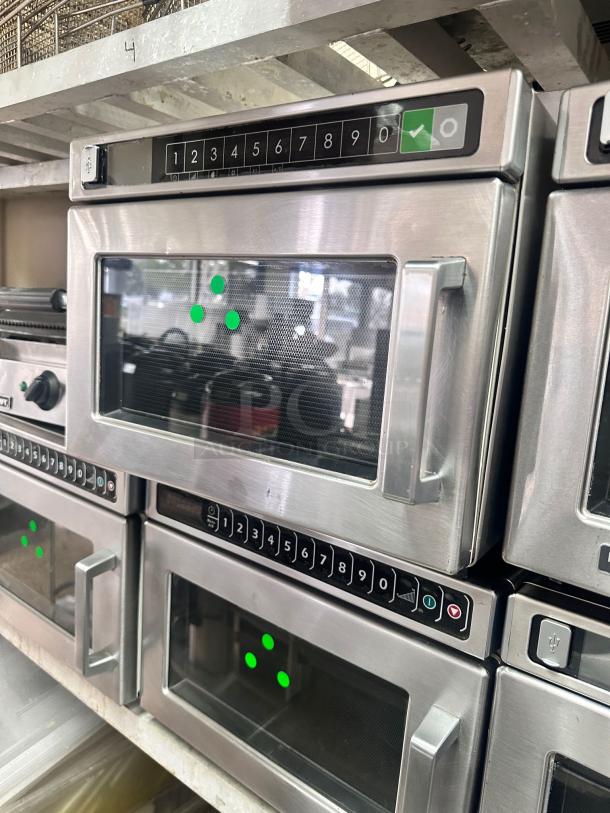 Excellent Condition Menumaster CRC21T2RLPF Commercial Microwave – Tested & Working! - Image 8 of 10