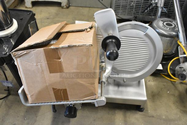 BRAND NEW SCRATCH AND DENT! Bizerba GSE 12 Stainless Steel 12" Manual Gravity Feed Meat and Cheese Slicer. 110 Volts, 1 Phase. Tested and Powers On But Parts Do Not Move - Image 2 of 11