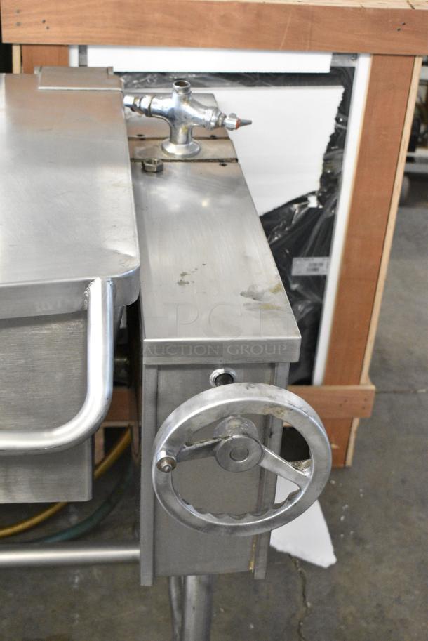 Vulcan VETS-30 Stainless Steel Commercial Floor Style Electric Powered Tilting Braising Pan. 480 Volts, 3 Phase. - Image 3 of 7