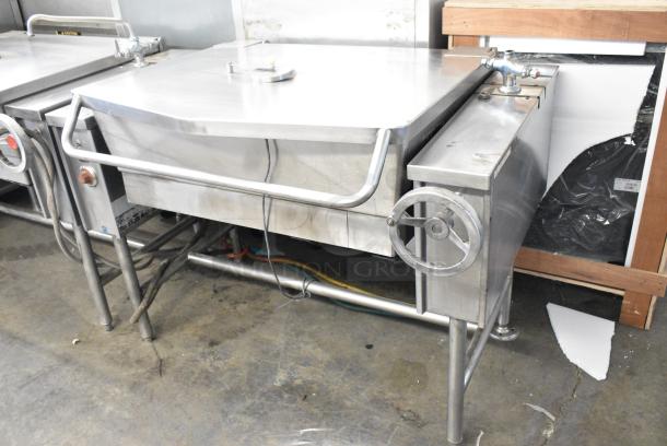 Vulcan VETS-30 Stainless Steel Commercial Floor Style Electric Powered Tilting Braising Pan. 480 Volts, 3 Phase. - Image 4 of 7