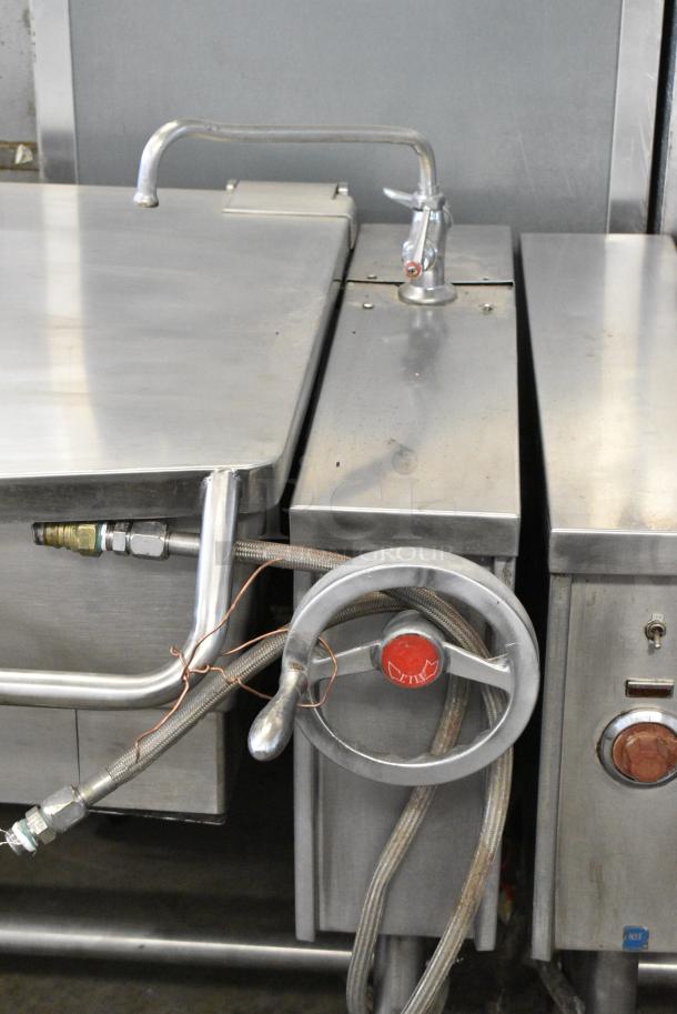 Vulcan VETS-30 Stainless Steel Commercial Floor Style Electric Powered Tilting Braising Pan. 480 Volts, 3 Phase. - Image 3 of 9