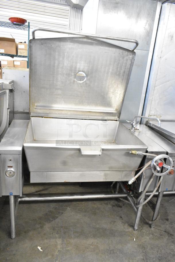 Vulcan VETS-30 Stainless Steel Commercial Floor Style Electric Powered Tilting Braising Pan. 480 Volts, 3 Phase. - Image 6 of 9