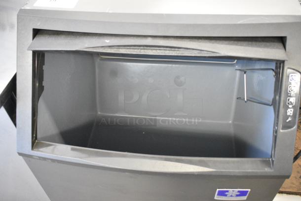 2018 Manitowoc UDF0140A-161B Stainless Steel Commercial Undercounter Self Contained Ice Machine. 115 Volts, 1 Phase. - Image 4 of 8