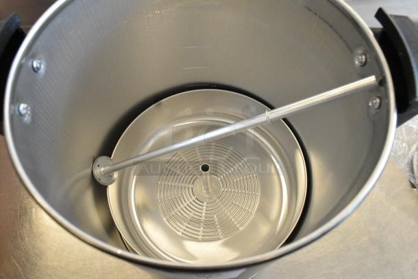Regalware 58155R Metal Countertop Automatic Percolator Urn. 120 Volts, 1 Phase. - Image 3 of 6