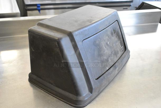 2 Rubbermaid Trash Can Lids. 2 Times Your Bid! - Image 4 of 5