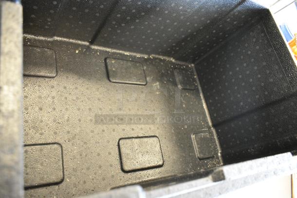Black Insulated Cooler. No Lid. - Image 5 of 7