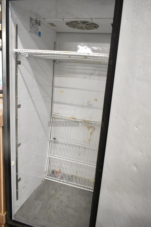 True TG1R-1S Stainless Steel Commercial Single Door Reach In Cooler on Commercial Casters. 115 Volts, 1 Phase. Tested and Working! - Image 5 of 6