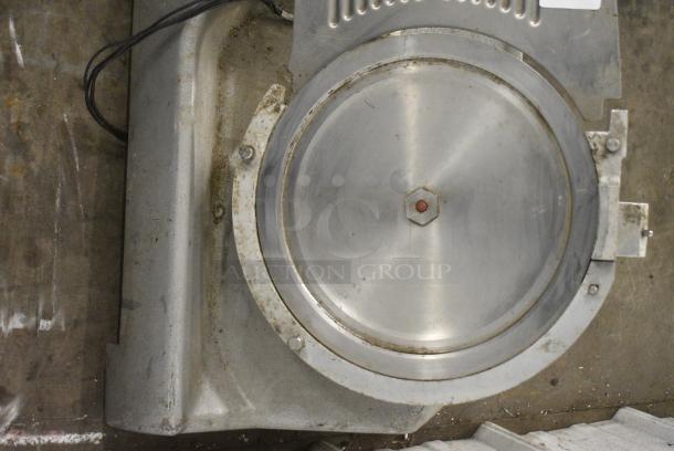 Hobart 2712 Metal Commercial Countertop Meat Slicer. Missing Arm and Carriage. 115 Volts, 1 Phase. Cannot Test Due To Plug Style - Image 2 of 7
