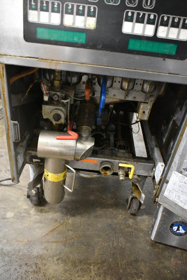 Pitco Frialator SFSG18-US Stainless Steel Commercial Floor Style Natural Gas Powered Deep Fat Fryer on Commercial Casters. 140,000 BTU. - Image 6 of 9