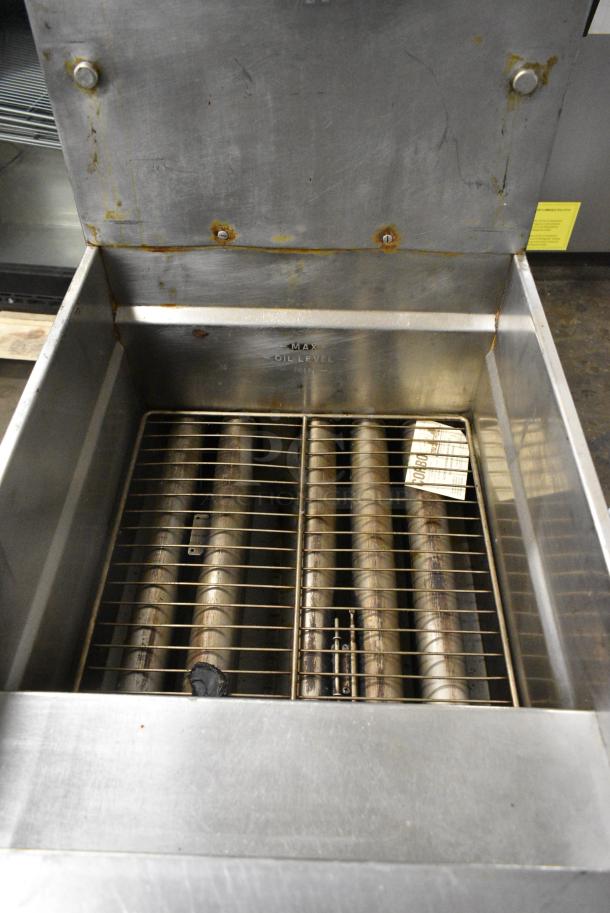 Pitco Frialator SFSG18-US Stainless Steel Commercial Floor Style Natural Gas Powered Deep Fat Fryer on Commercial Casters. 140,000 BTU. - Image 6 of 11