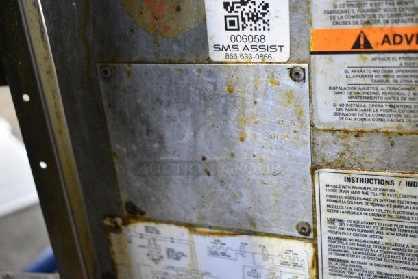 Pitco Frialator SFSG18-US Stainless Steel Commercial Floor Style Natural Gas Powered Deep Fat Fryer on Commercial Casters. 140,000 BTU. - Image 10 of 11