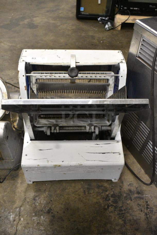 Stainless Steel Commercial Countertop Bread Loaf Slicer. 115 Volts, 1 Phase. Tested and Working! - Image 2 of 9