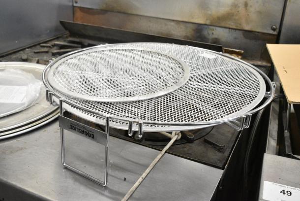 ALL ONE MONEY! Lot of Various Items Including Round Baking Pans and Round Baking Screens - Image 3 of 6