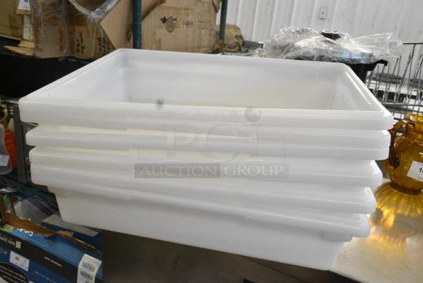 BRAND NEW SCRATCH AND DENT! Box of Cambro 18x26x6 Food Storage Boxes - Image 1 of 4