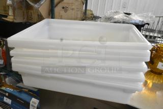 BRAND NEW SCRATCH AND DENT! Box of Cambro 18x26x6 Food Storage Boxes